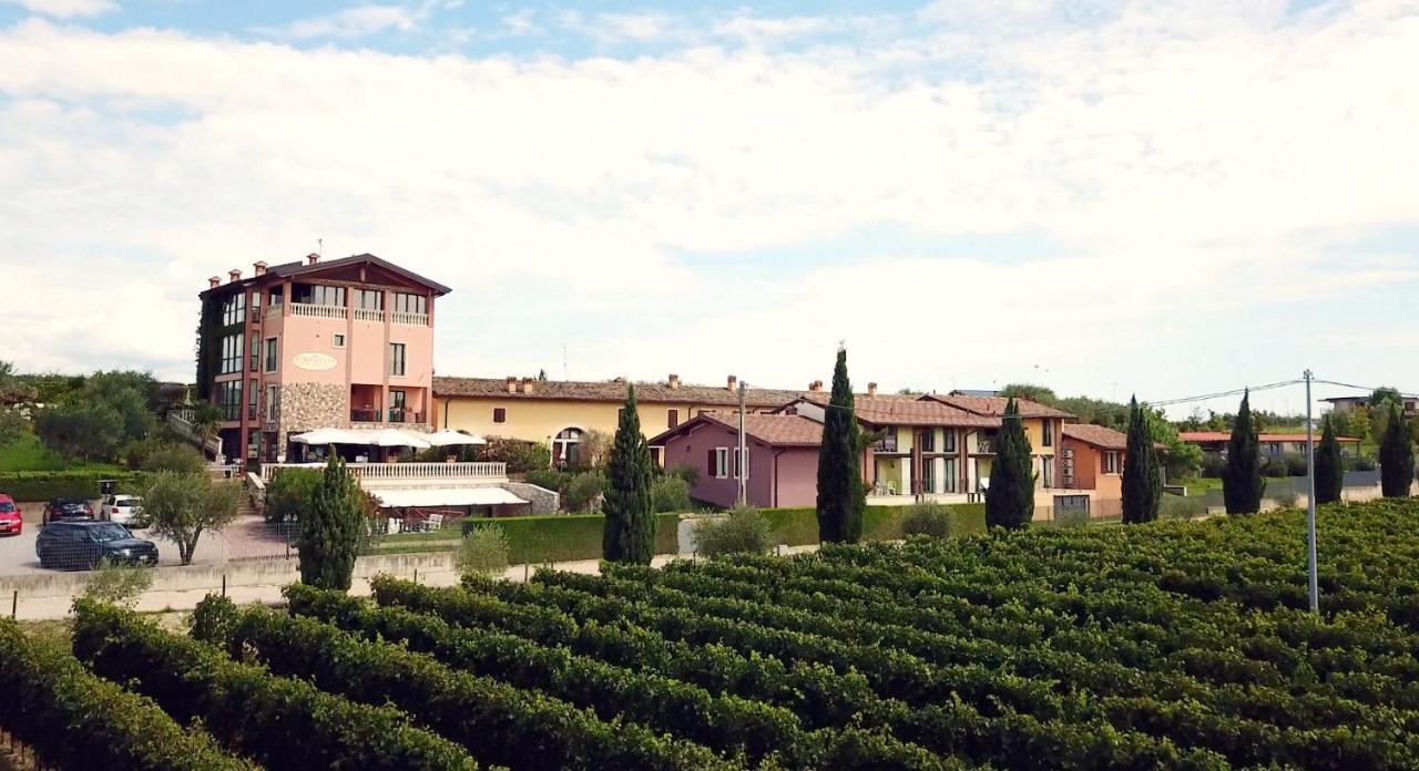 Bertoletta Village Apartments بسكييرا ديل غاردا المظهر الخارجي الصورة