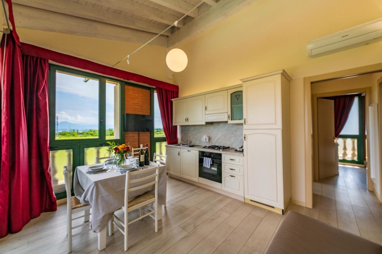 Bertoletta Village Apartments بسكييرا ديل غاردا المظهر الخارجي الصورة