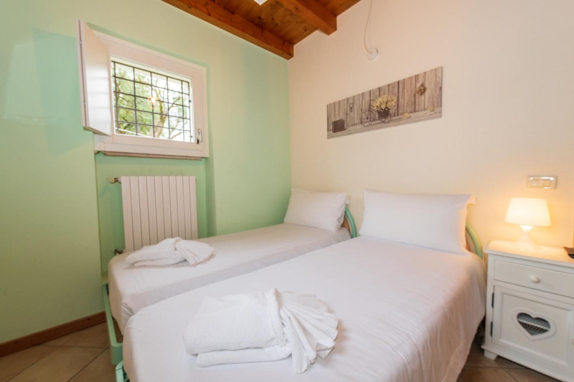Bertoletta Village Apartments بسكييرا ديل غاردا الغرفة الصورة